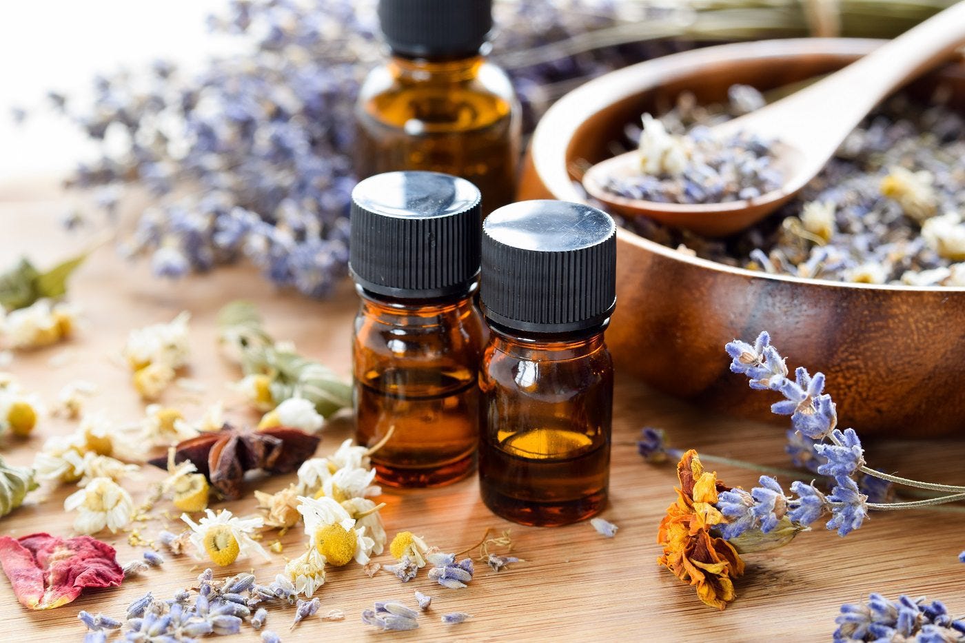 Essential Oils: A Natural Way to Manage Stress & Brighten Your Mood!