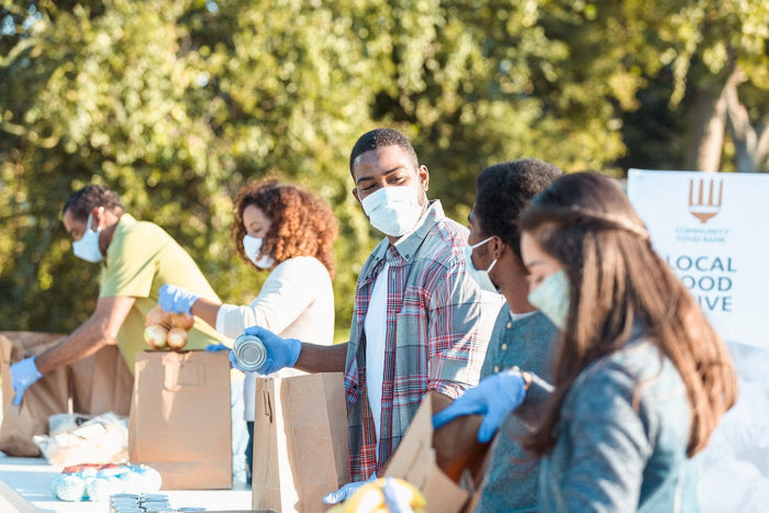5 Simple Ways to Boost Happiness by Helping Others | BrainMD | BrainMD