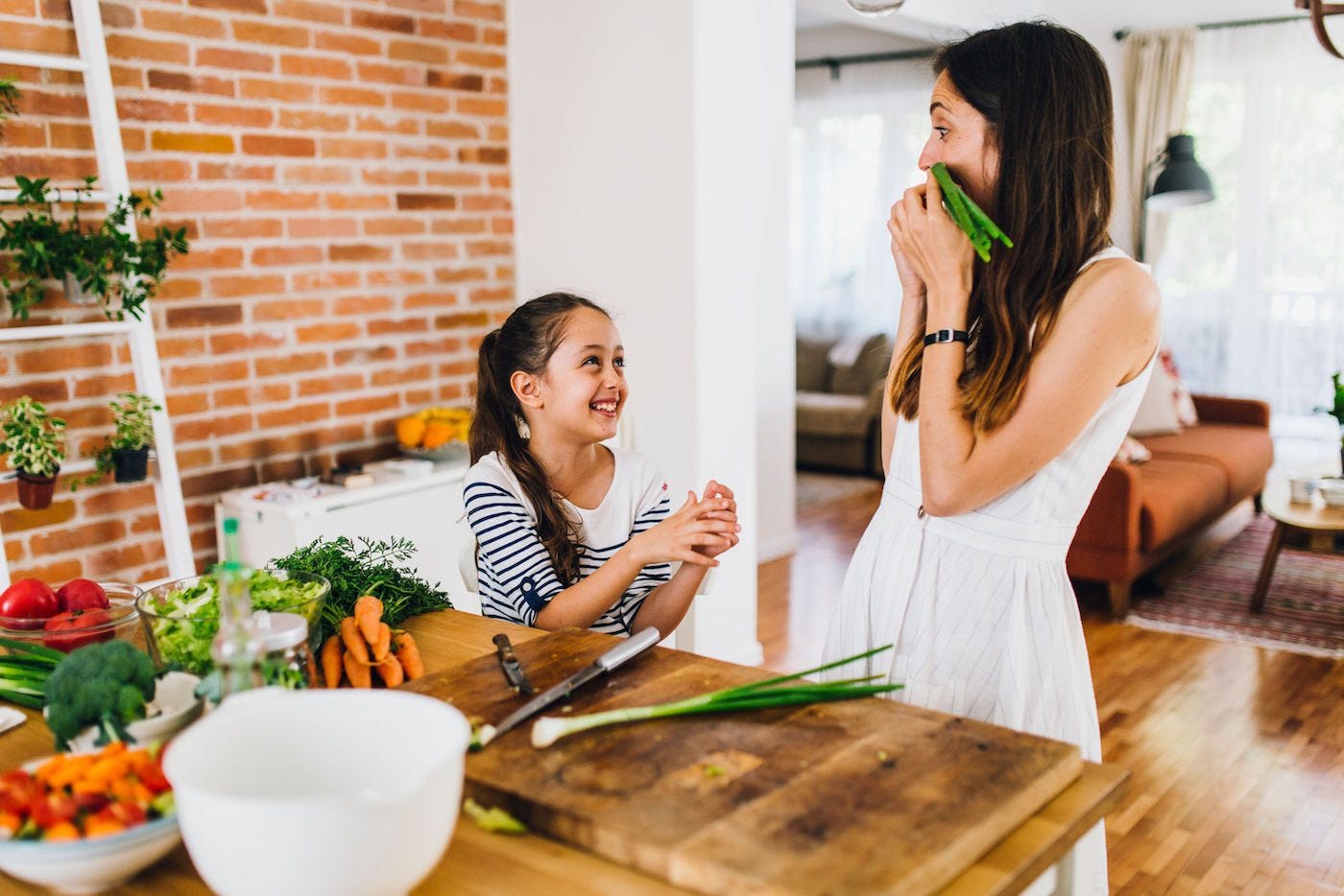 The Food and Mood Connection: 7 Foods to Brighten Your Mood!