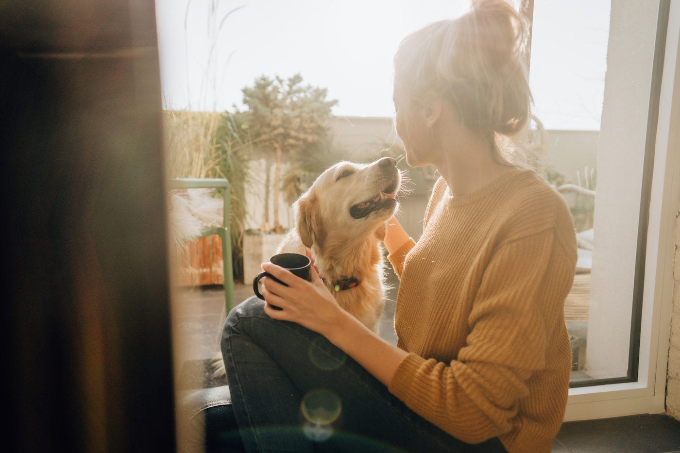 7 Ways to Stop Negative Thoughts & Feel Happy Every Day