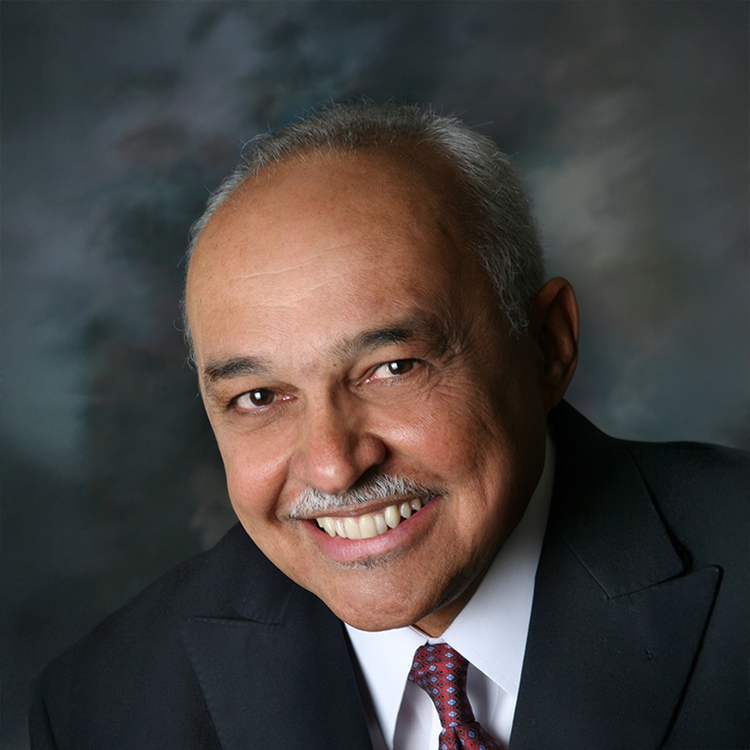 Headshot of Dr. Parris Kidd.